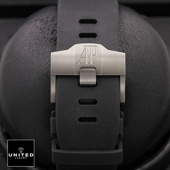 AP Royal Oak Black Rubber Bracelet Steel Clasp Replica closed clasp